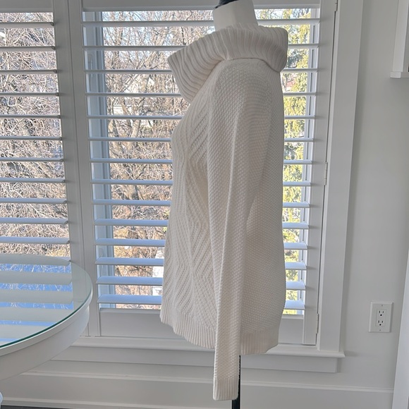 REITMANS Women’s Beige Cream Pullover Cowl Neck Turtleneck Sweater, Pullover - Picture 2 of 11